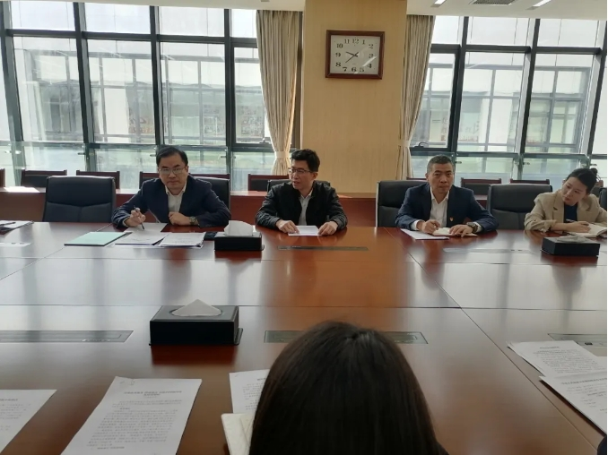 市行政审批服务局召开信息写作交流会议